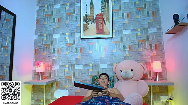 aaron antonella mds online show from November 6, 2025, 8:54 pm