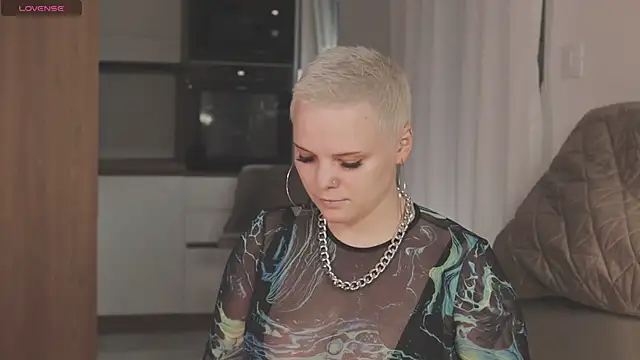 LikaBerry1 online show from April 14, 2026, 4:35 pm