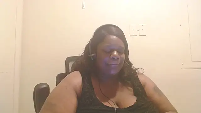 whitwhit86 online show from September 16, 2025, 6:31 pm