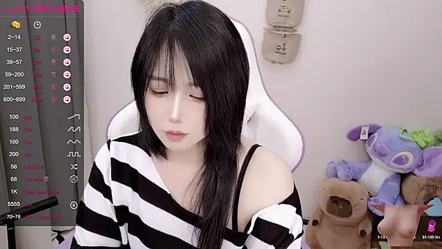 Snapshot of Vaness-a chatting on January 19, 2025, 1:33 pm Vaness-a online show from January 19, 2025, 1:33 pm