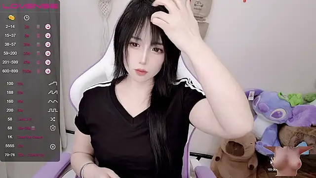 Snapshot of Vaness-a chatting on January 25, 2025, 11:32 pm Vaness-a online show from January 25, 2025, 11:32 pm