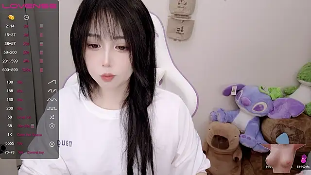 Snapshot of Vaness-a chatting on February 1, 2025, 5:58 pm Vaness-a online show from February 1, 2025, 5:58 pm