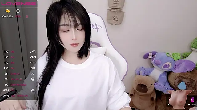 Snapshot of Vaness-a chatting on February 2, 2025, 1:52 pm Vaness-a online show from February 2, 2025, 1:52 pm