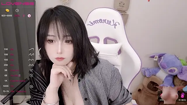 Snapshot of Vaness-a chatting on February 17, 2025, 1:36 am Vaness-a online show from February 17, 2025, 1:36 am