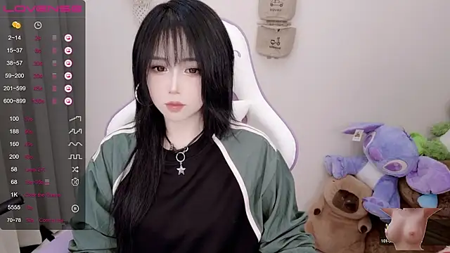 Snapshot of Vaness-a chatting on February 25, 2025, 6:31 pm Vaness-a online show from February 25, 2025, 6:31 pm