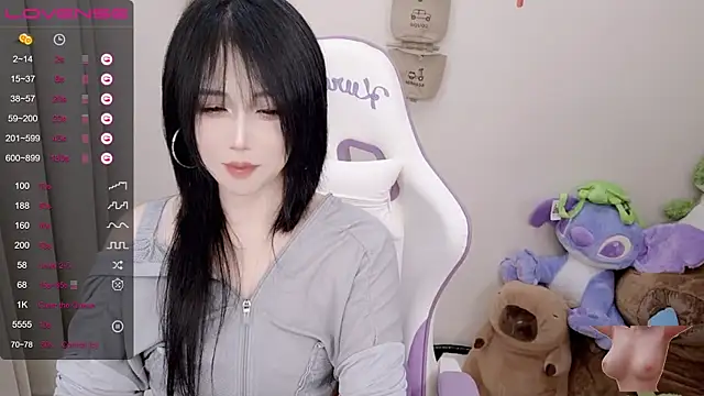 Snapshot of Vaness-a chatting on March 8, 2025, 10:02 pm Vaness-a online show from March 8, 2025, 10:02 pm