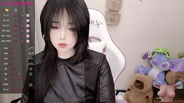 Snapshot of Vaness-a chatting on March 10, 2025, 3:41 pm Vaness-a online show from March 10, 2025, 3:41 pm