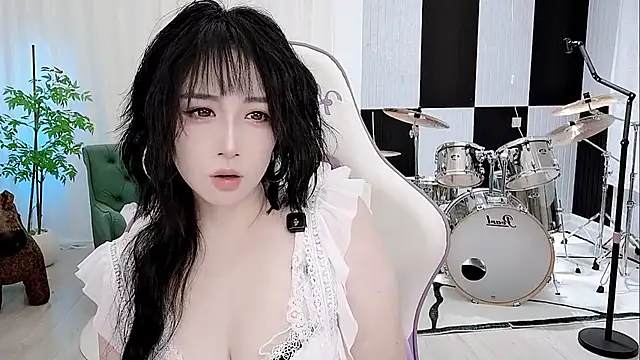 Snapshot of Vaness-a chatting on September 10, 2025, 4:07 pm Vaness-a online show from September 10, 2025, 4:07 pm