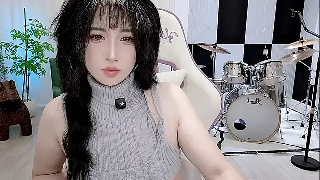 Snapshot of Vaness-a chatting on September 13, 2025, 5:57 pm Vaness-a online show from September 13, 2025, 5:57 pm