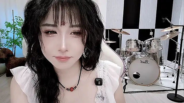 Snapshot of Vaness-a chatting on September 16, 2025, 3:13 pm Vaness-a online show from September 16, 2025, 3:13 pm