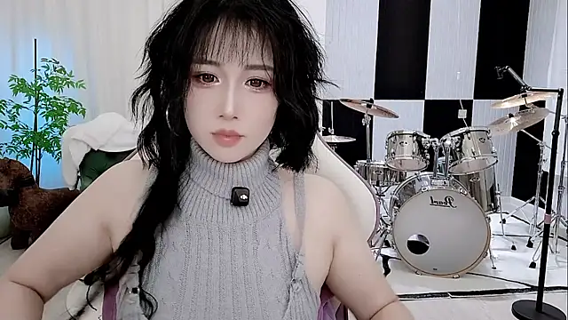 Snapshot of Vaness-a chatting on September 17, 2025, 8:32 pm Vaness-a online show from September 17, 2025, 8:32 pm