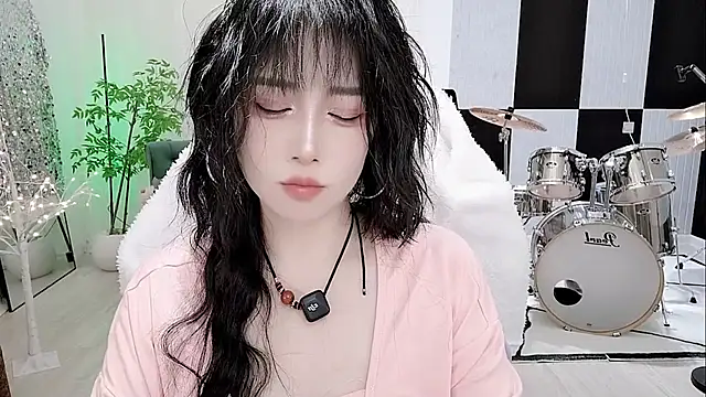 Snapshot of Vaness-a chatting on September 27, 2025, 4:12 pm Vaness-a online show from September 27, 2025, 4:12 pm