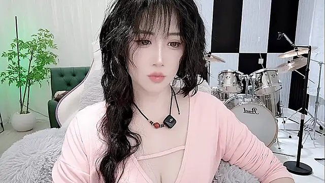 Snapshot of Vaness-a chatting on October 12, 2025, 7:02 pm Vaness-a online show from October 12, 2025, 7:02 pm