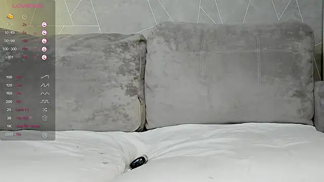 Snapshot of Jessica_Soon chatting on February 24, 2025, 11:21 am Jessica Soon online show from February 24, 2025, 11:21 am