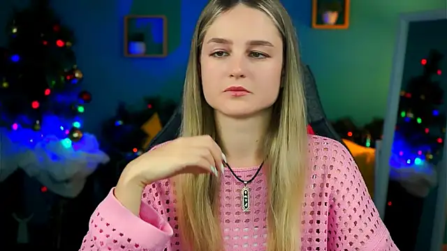 DeboraLarson online show from December 17, 2024, 3:50 am