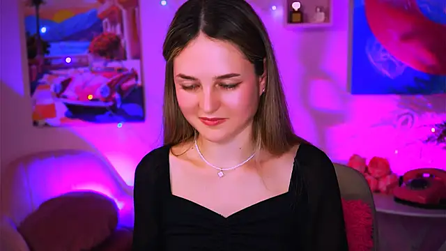 DeboraLarson online show from January 13, 2025, 10:36 am