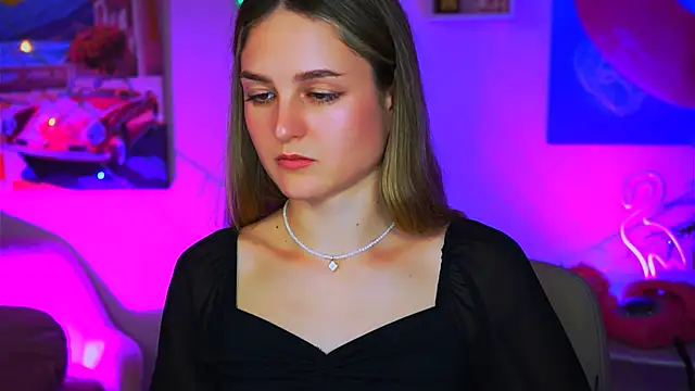 DeboraLarson online show from January 22, 2025, 11:34 am