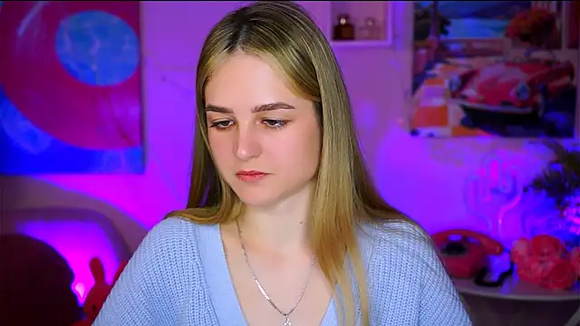 DeboraLarson online show from March 20, 2025, 4:18 am