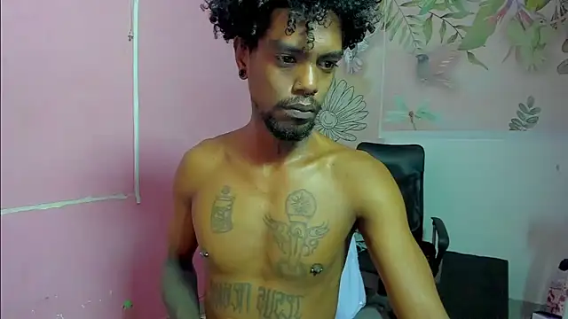 bigblackhotx1 online show from March 1, 2026, 10:17 am