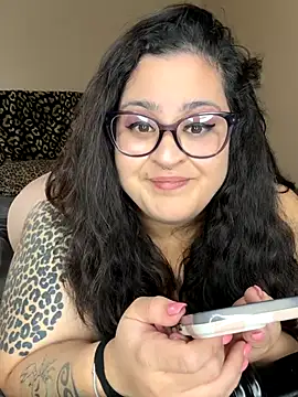 tillymarie34 online show from December 5, 2025, 5:20 pm