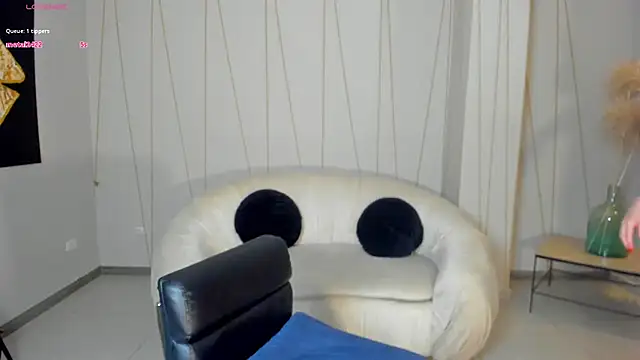 StacyWoods online show from March 6, 2025, 4:49 pm