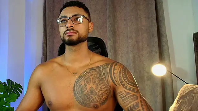 LiamGarcia1 online show from March 9, 2025, 2:10 pm