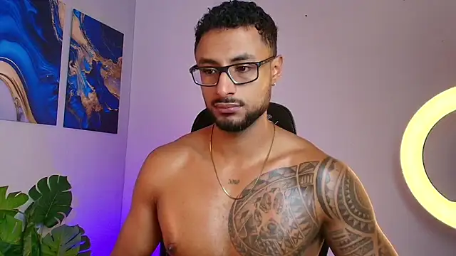 LiamGarcia1 online show from September 16, 2025, 3:24 pm