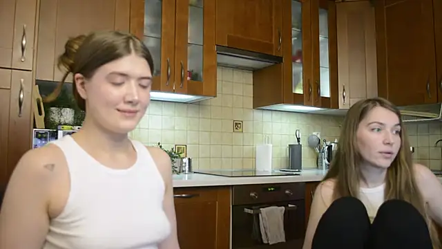 HotCaramellsTV online show from February 9, 2026, 11:14 am