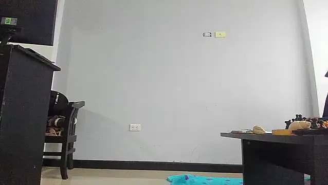 Kerverr  online show from October 24, 2025, 6:04 pm