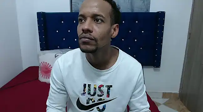 Snapshot of Salomon_koude chatting on February 16, 2025, 3:16 pm Salomon koude online show from February 16, 2025, 3:16 pm