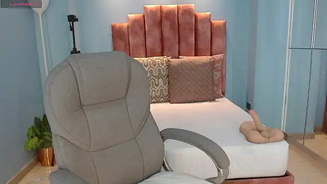 sussy leon online show from March 19, 2026, 11:36 am