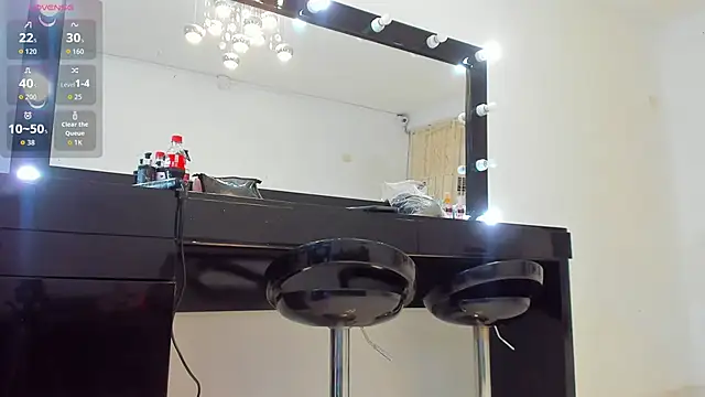 ElisabethMassey online show from December 20, 2025, 5:53 pm