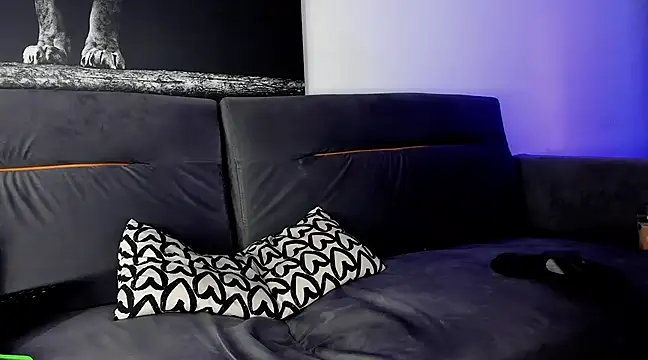 uptomatty online show from March 22, 2025, 7:36 am