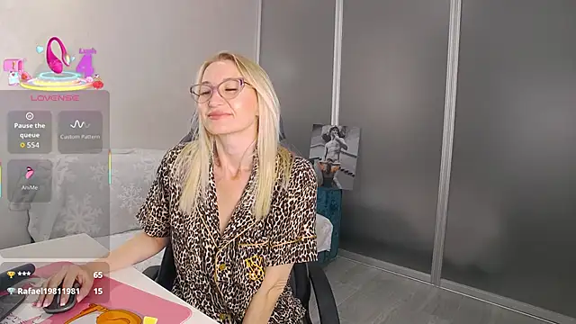 Sofia Soul online show from September 8, 2025, 6:18 pm