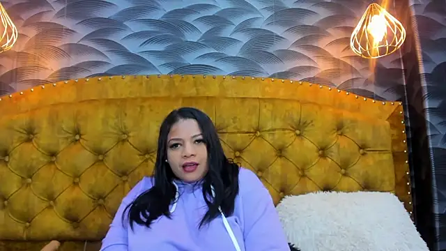 NahomiFireSex online show from December 18, 2025, 7:25 am