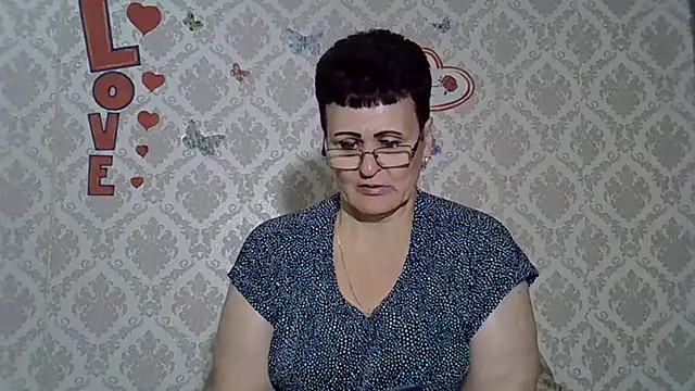 PaulaGolden online show from September 9, 2025, 10:48 am