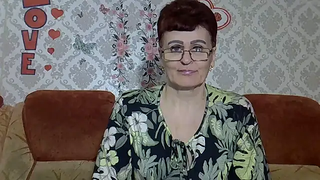 Snapshot of PaulaGolden chatting on June 21, 2026, 1:24 pm PaulaGolden online show from June 21, 2026, 1:24 pm