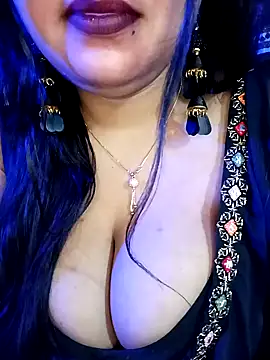 Suhanakhan00 online show from December 22, 2024, 4:48 pm