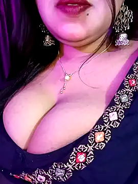 Suhanakhan00 online show from December 26, 2024, 8:42 pm
