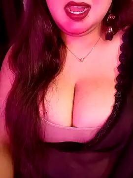 Suhanakhan00 online show from April 4, 2026, 10:13 am