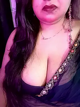 Suhanakhan00 online show from April 24, 2026, 11:23 am