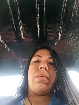 Karenn12 online show from December 5, 2025, 2:47 pm