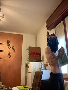 Snapshot of Chicano2k chatting on January 18, 2025, 2:44 pm Chicano2k online show from January 18, 2025, 2:44 pm