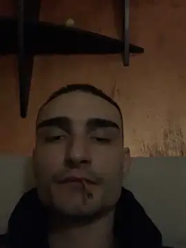 Snapshot of Chicano2k chatting on March 21, 2025, 12:40 am Chicano2k online show from March 21, 2025, 12:40 am