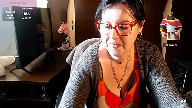 Snapshot of exymilf_ chatting on December 1, 2025, 11:26 am exymilf online show from December 1, 2025, 11:26 am