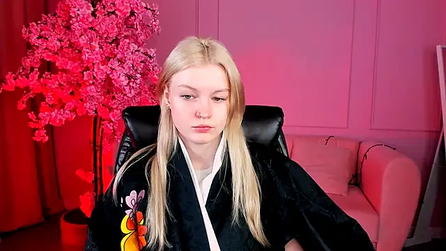 GraceGlamour online show from March 22, 2025, 5:06 am