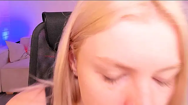 GraceGlamour online show from November 4, 2025, 5:06 am