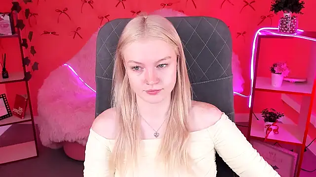 GraceGlamour online show from November 22, 2025, 5:06 am