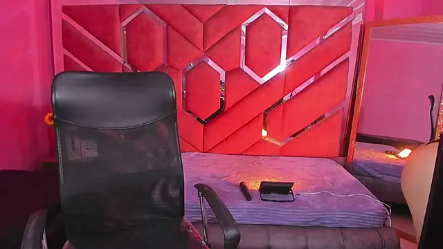 Snapshot of Eimy_Sexy_ chatting on October 27, 2025, 1:37 pm Eimy Sexy online show from October 27, 2025, 1:37 pm