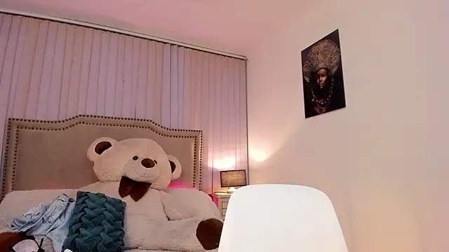 Valentina Se online show from January 14, 2025, 9:45 am